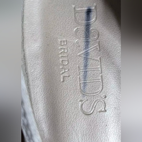 NEW Satin Dyeable White Heels David's Bridal Size 7 -w- Diamond Embellishments - Picture 7 of 12